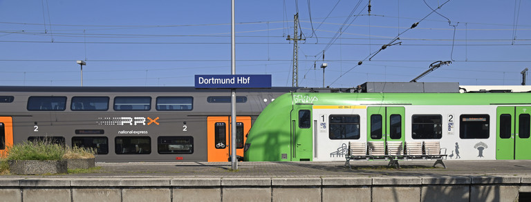 Züge, die am Dortmunder Hauptbahnhof halten